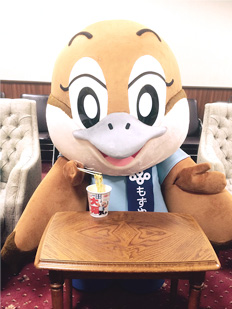 もずやんと「産経新聞　大阪ラーメン」