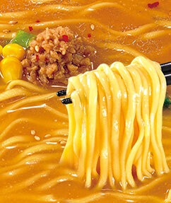 スーパーカップ１ ５倍 みそラーメン エースコック株式会社